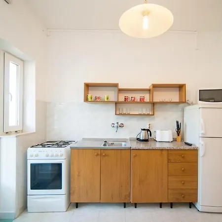 Apartamento With A Parking Space Kastel Stafilic, - 22665 *